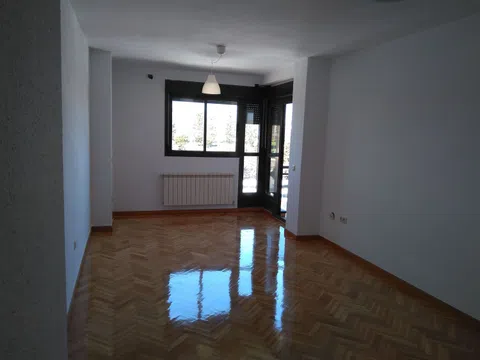 Piso en ronda de la Luna, 4