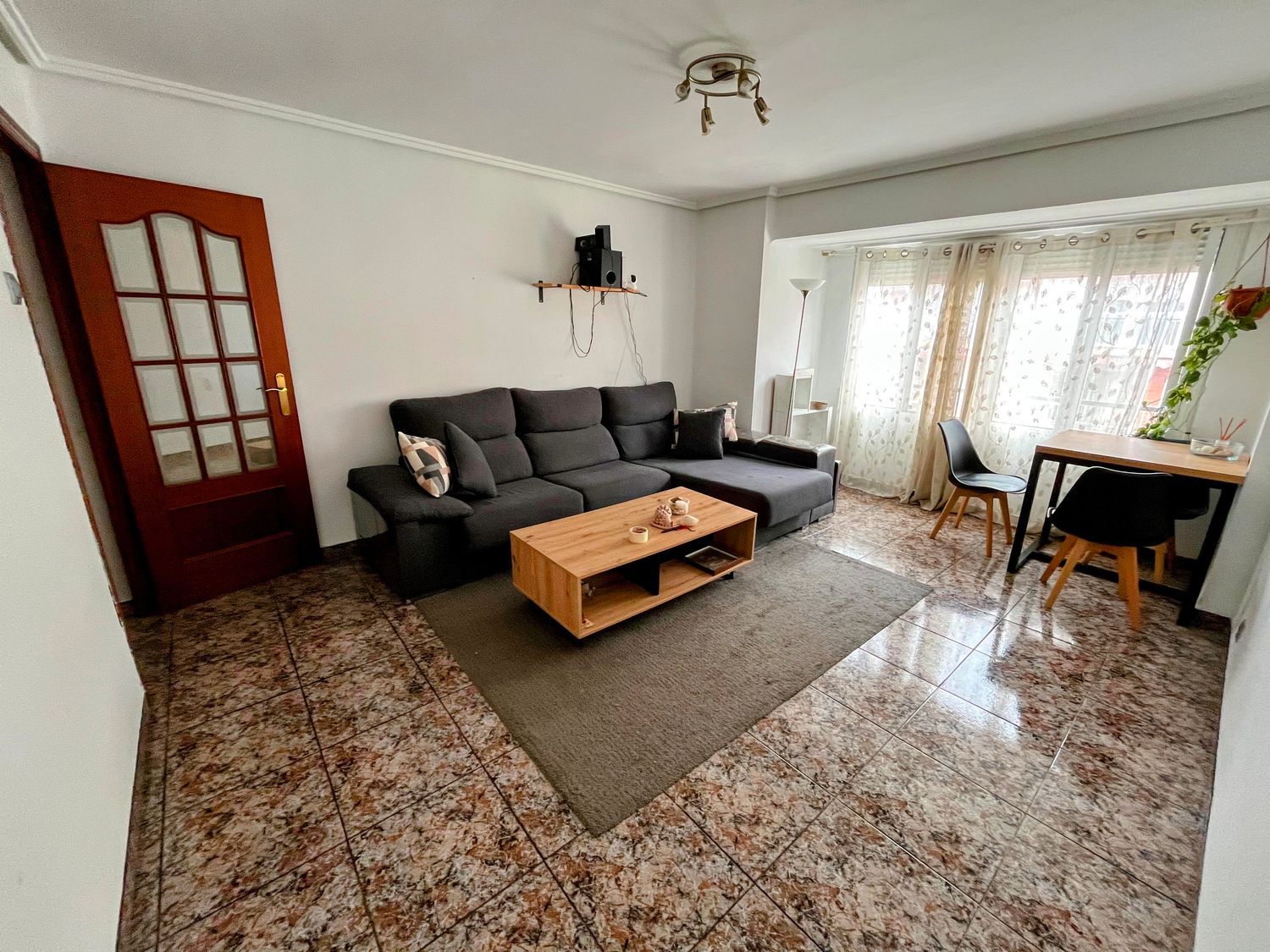 Piso en calle de la Reina, 46