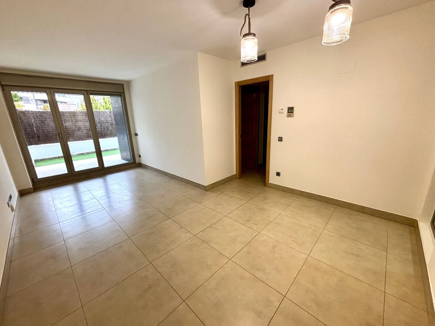 Piso en calle Clara Campoamor, 10 - Foto 4