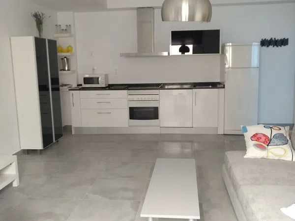 Estudio en Calle Clara Campoamor, 34 - Foto 1