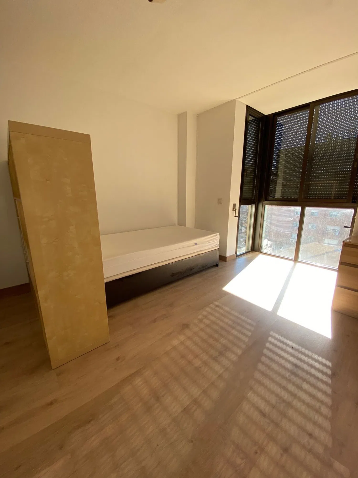 Estudio en calle de la Infanta Mercedes, 67 - Foto 5