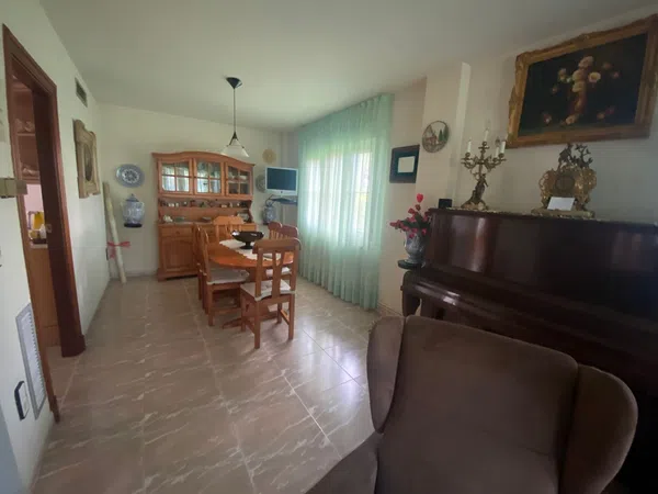 Casa o chalet independiente en Calle Río Arba s/n - Foto 13