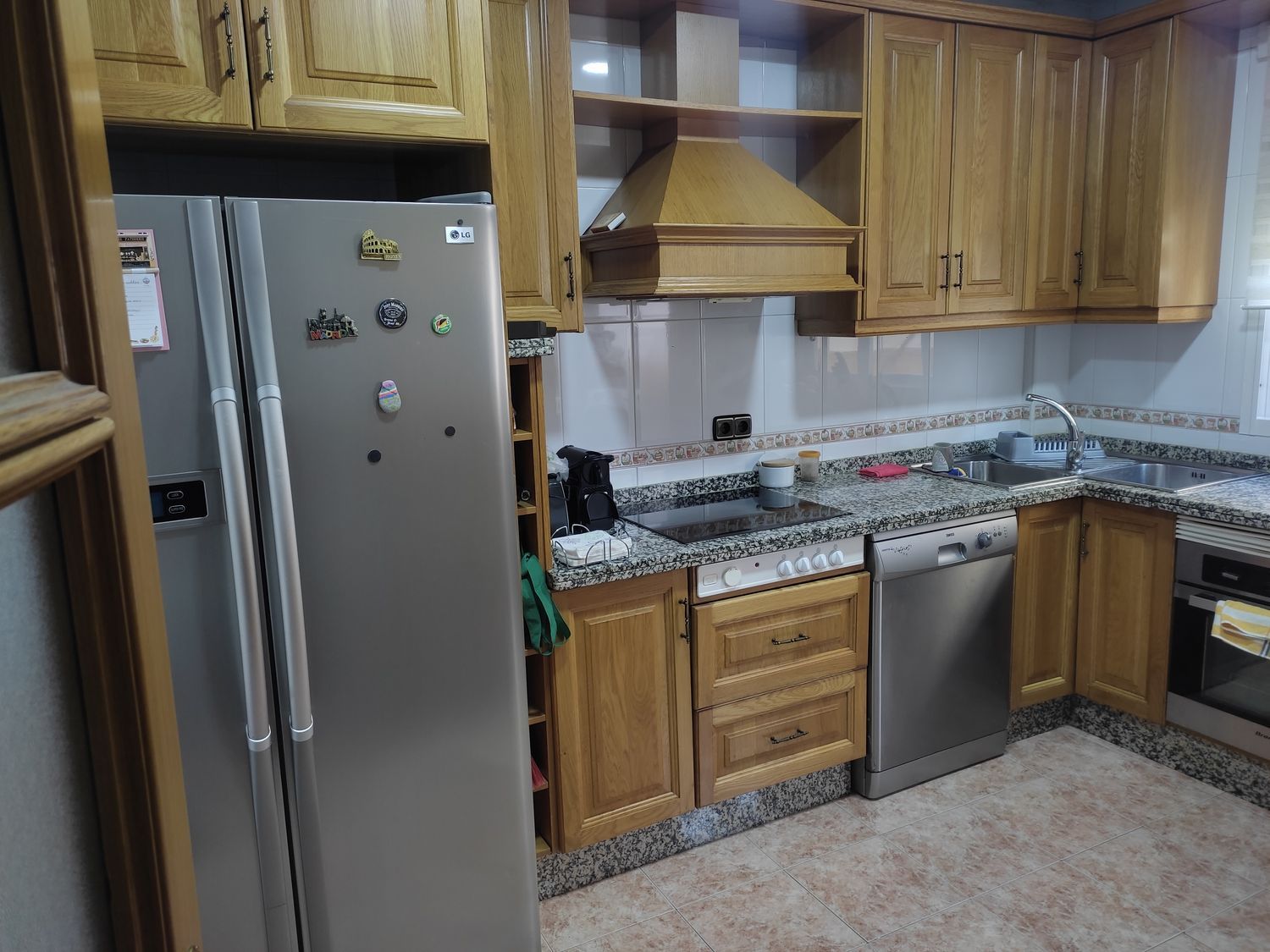 Chalet adosado en Maracena - Foto 4