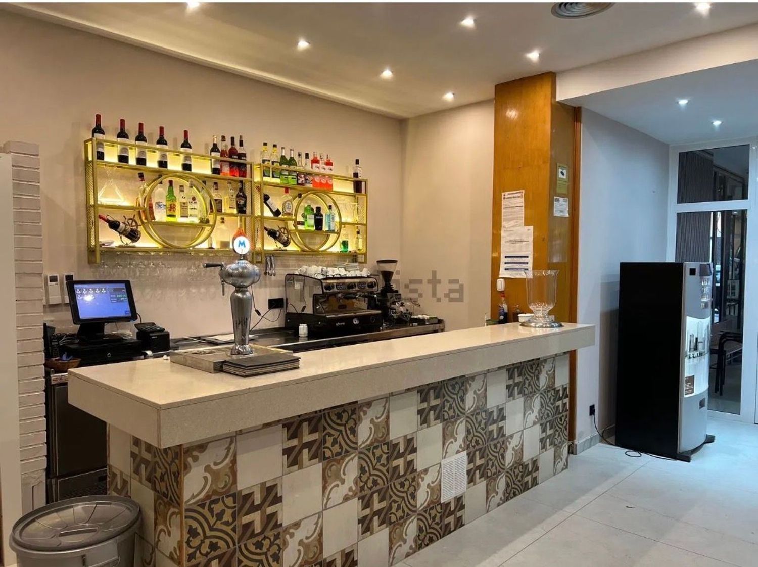 Local en Bar, restaurante en Calle de Joan Güell, 103, Sants - Foto 4