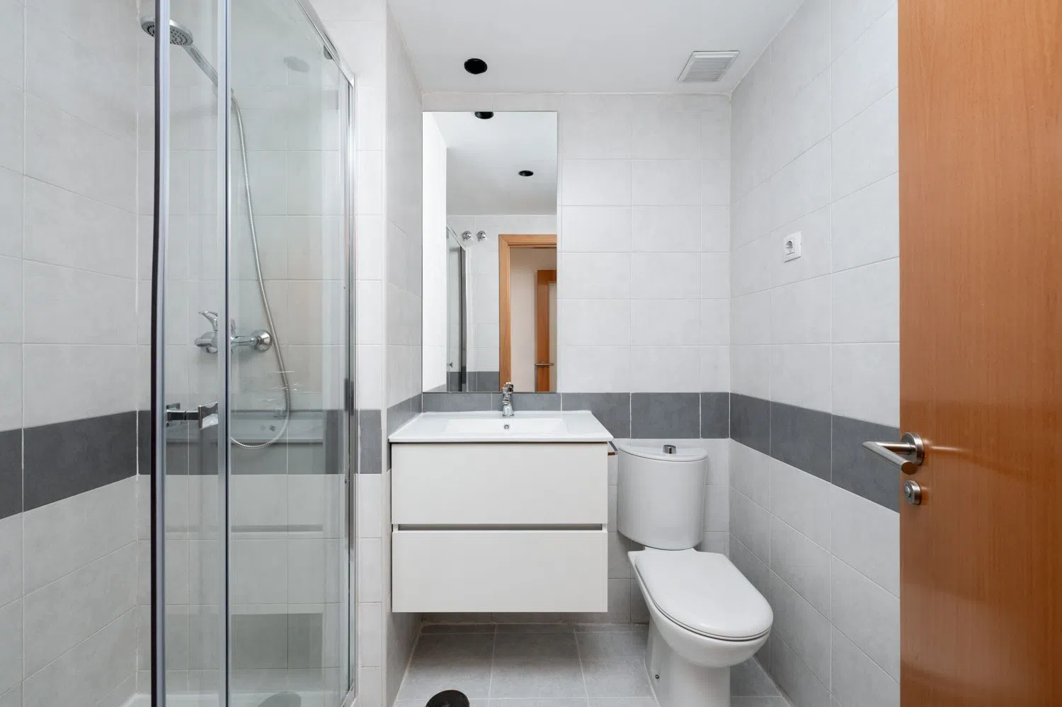 Piso en calle San Juan de Ortega - Foto 12