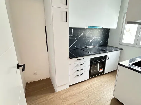 Piso en Reyes Católicos - Foto 2