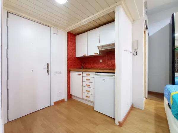 Estudio en Calle dels Comtes de Bell-Lloc, Sants - Foto 5