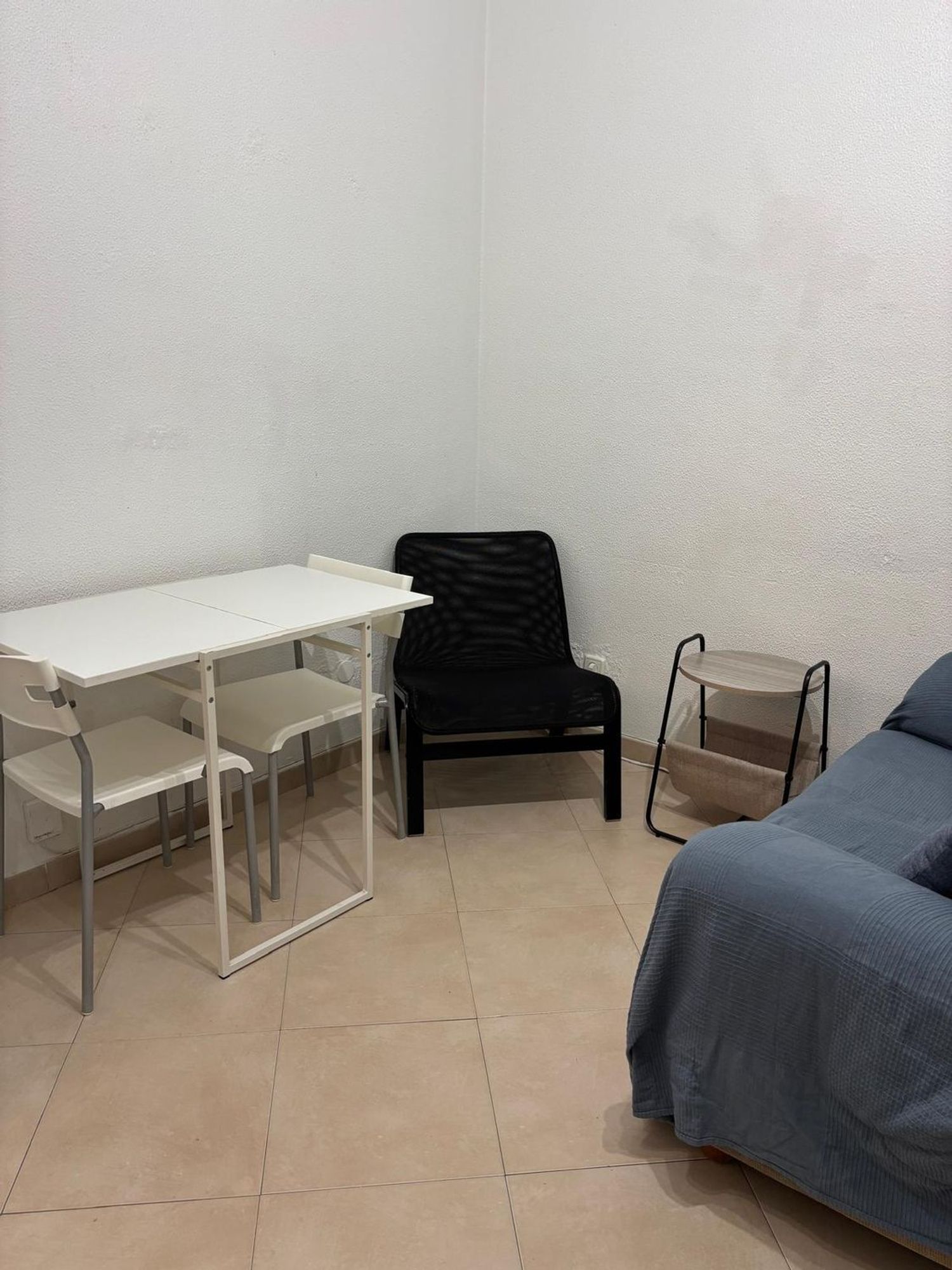 Estudio en calle de Berlín, 51 - Foto 3