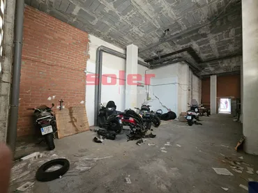 Local comercial en  Carrer de Borrell - Foto 1