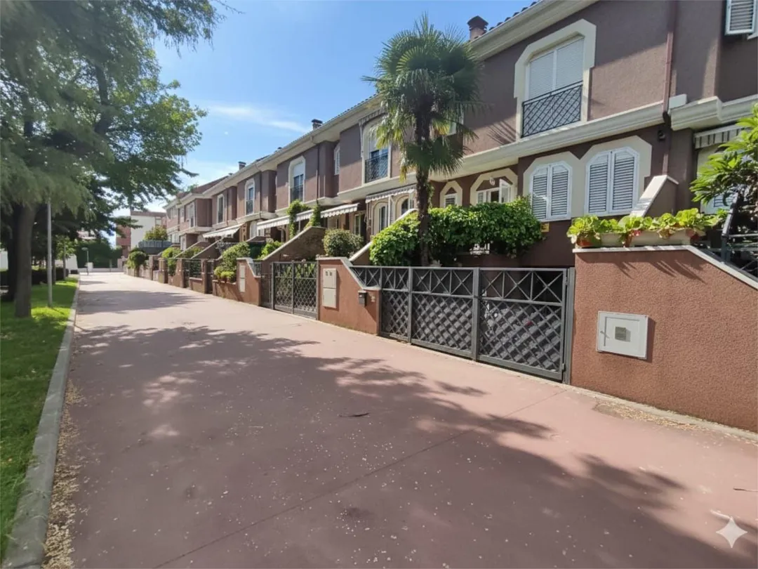 Piso en  Calle Pico Ocejon 27 - Foto 35