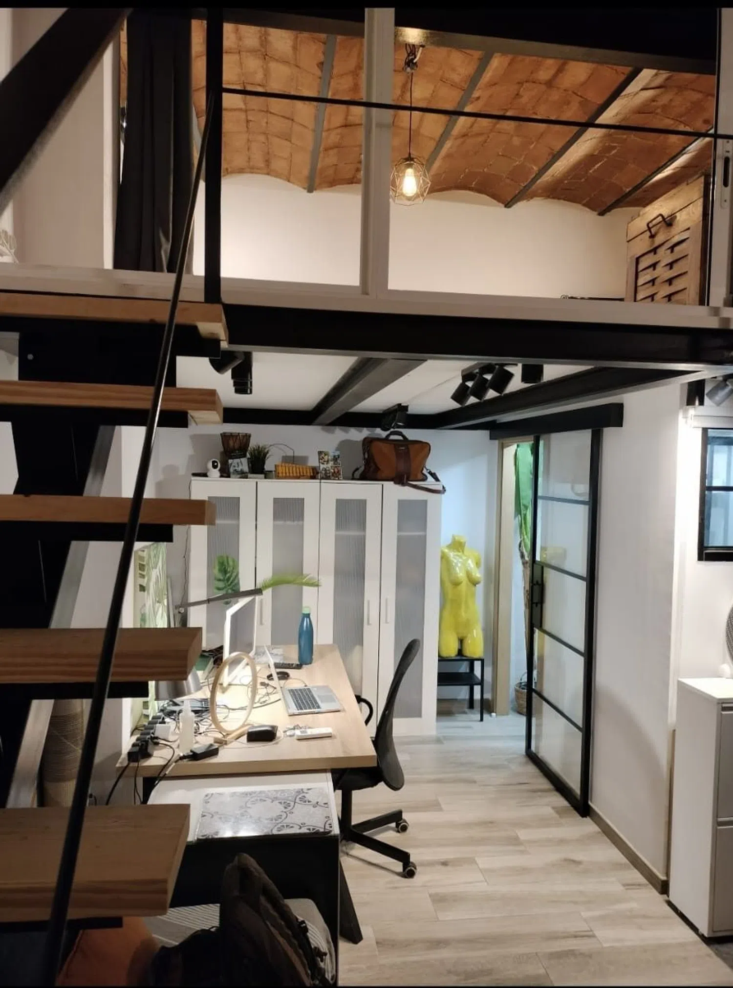 Estudio en calle de Puig i Valls, 150 - Foto 1