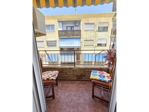 Piso en Calle Pascual de la Mata - Foto 2
