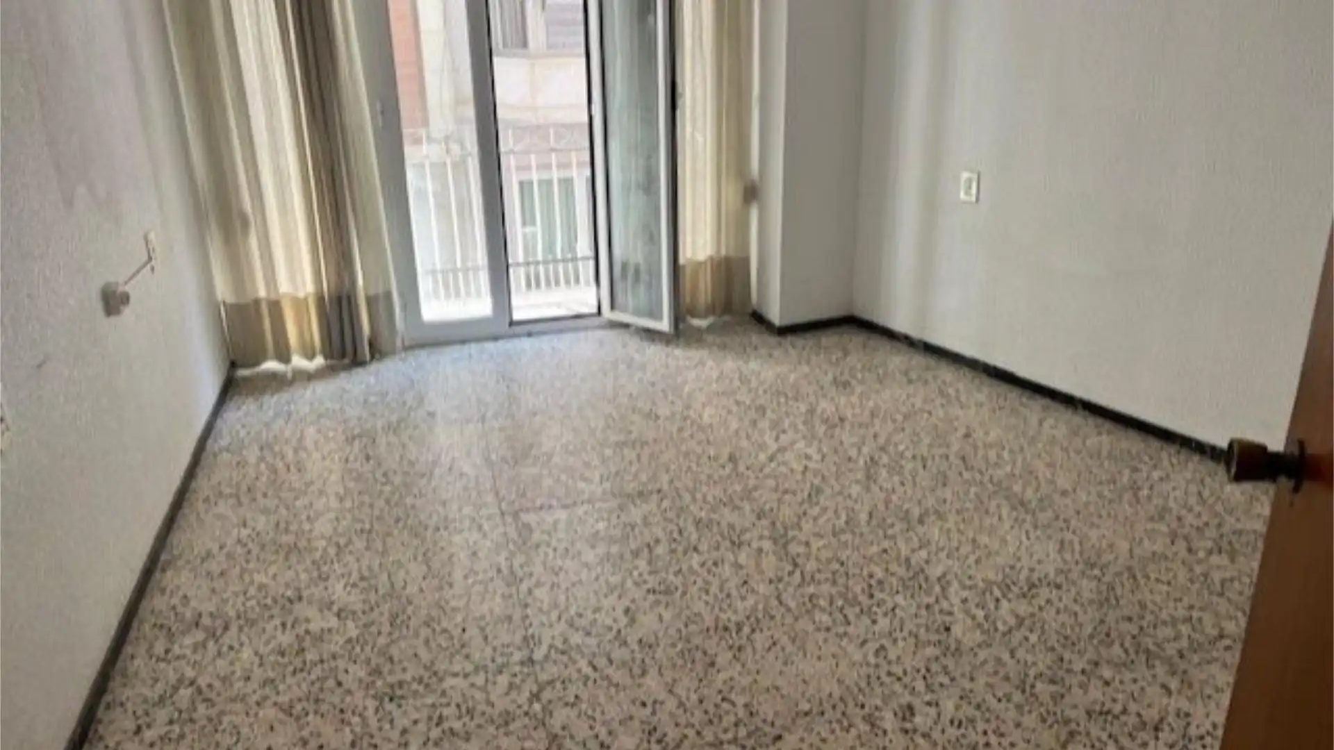 Piso en  Carrer Bisbe Tormo 3 - Foto 8