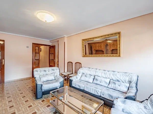 Piso en Calle Adora, 1, San Fermín - Foto 4
