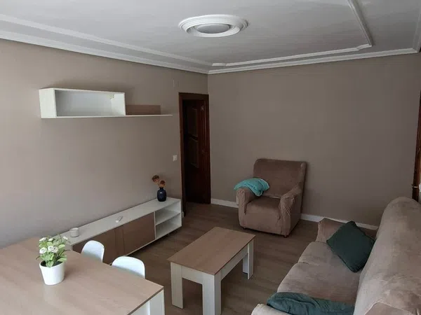 Chalet adosado en Iscar - Foto 2