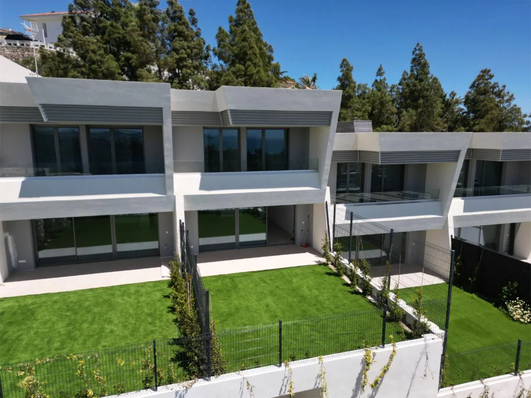 Casa adosada en  Calle Guarás 4 - Foto 3