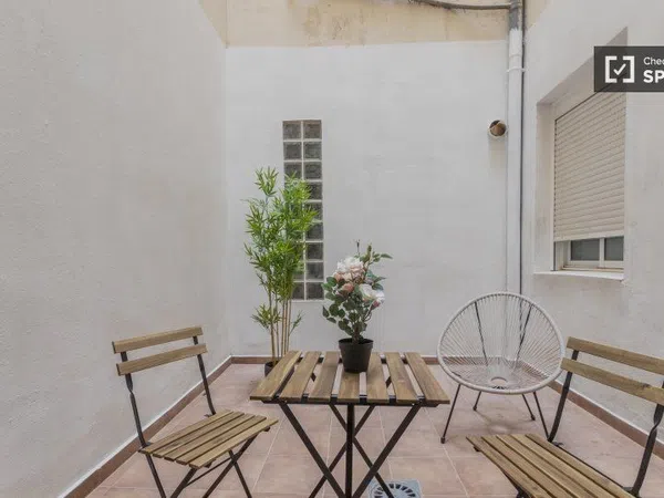 Piso en Calle de Sant Josep de Pignatelli - Foto 3