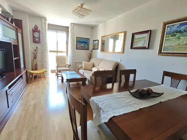 Piso en calle del Valle del Silencio, 28