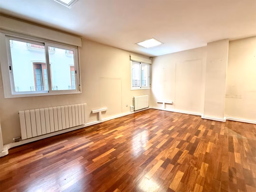 Piso en  Calle Bazán 50