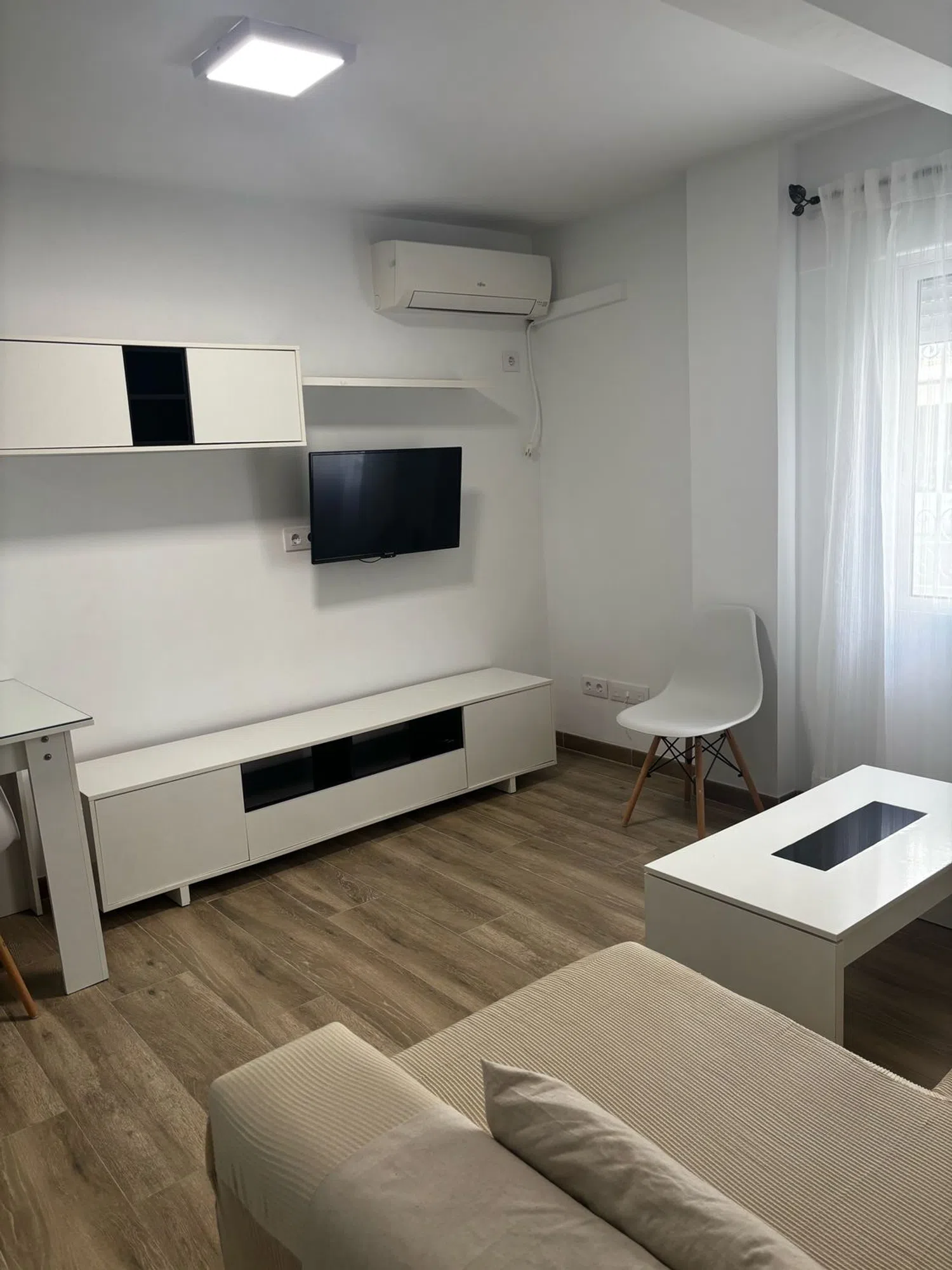 Piso en calle Leiria, 12 - Foto 4