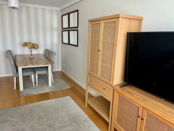 Piso en calle Francisco Tomás y Valiente, 23