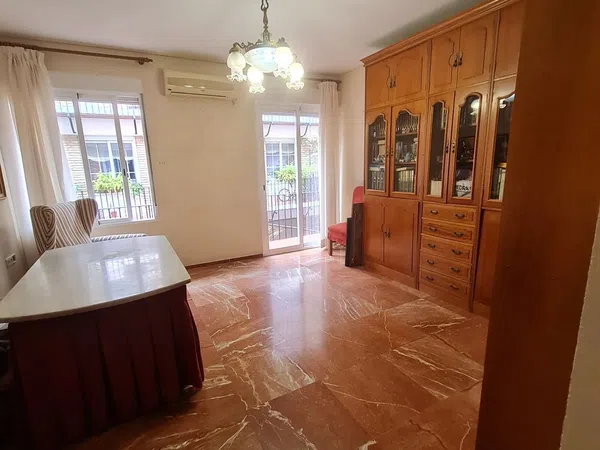 Piso en Calle Ángel de Saavedra, 4 - Foto 2
