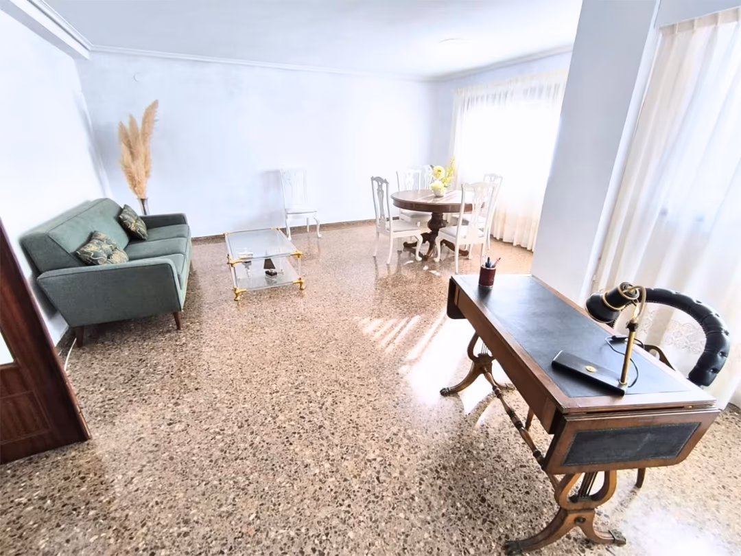 Piso en  Avinguda d'Aragó 38