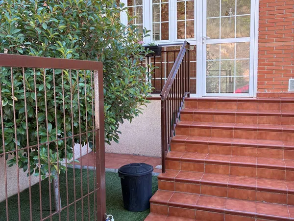 Chalet adosado en Calle de la Peñalba, 14 - Foto 3