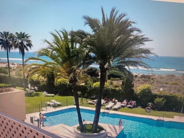 Piso en avenida de las golondrinas s/n