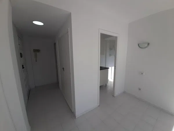 Estudio en avenida de Joan Miró, 111 - Foto 1