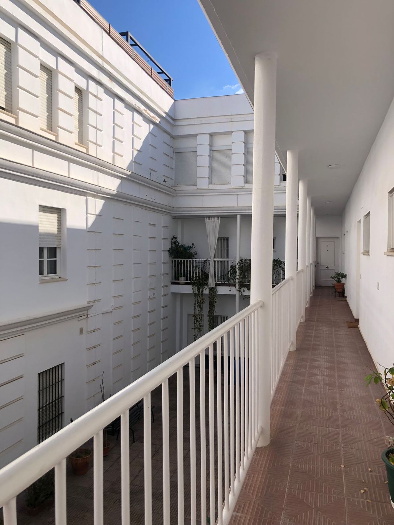 Piso en calle San Vicente, 80 - Foto 2