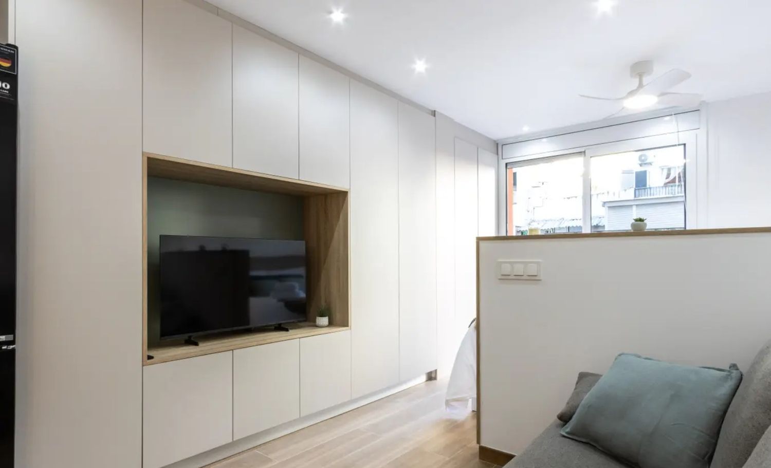 Estudio en calle de València, 373 - Foto 6