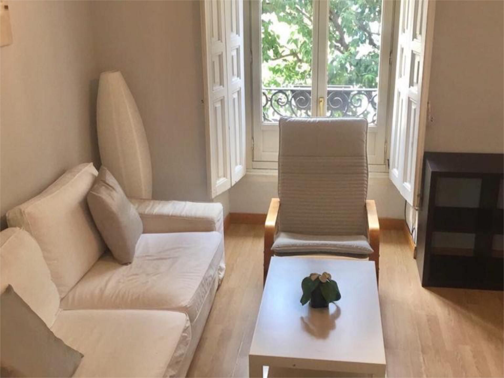 Piso en calle Calle de Fuencarral 83 - Foto 2