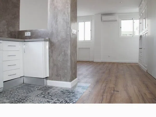 Piso en avenida de la República Argentina, 48