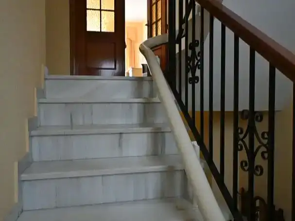 Casa adosada en  Calle las Tiendas 25 - Foto 2