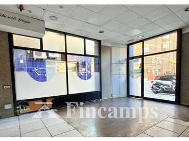 Local comercial en  Calle Lusitania 4 - Foto 1