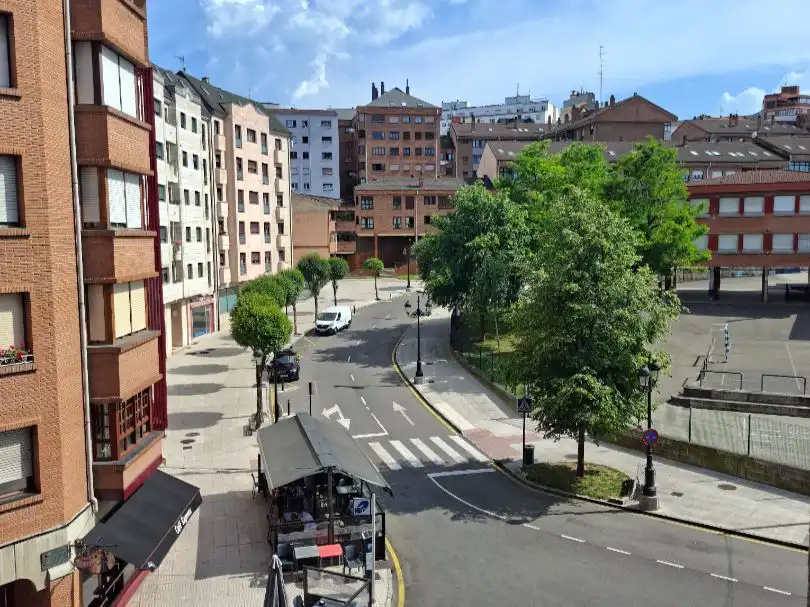 Piso en  Calle Don Víctor Quintanar 6 - Foto 40