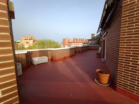 Ático en calle de Alcalá, 483