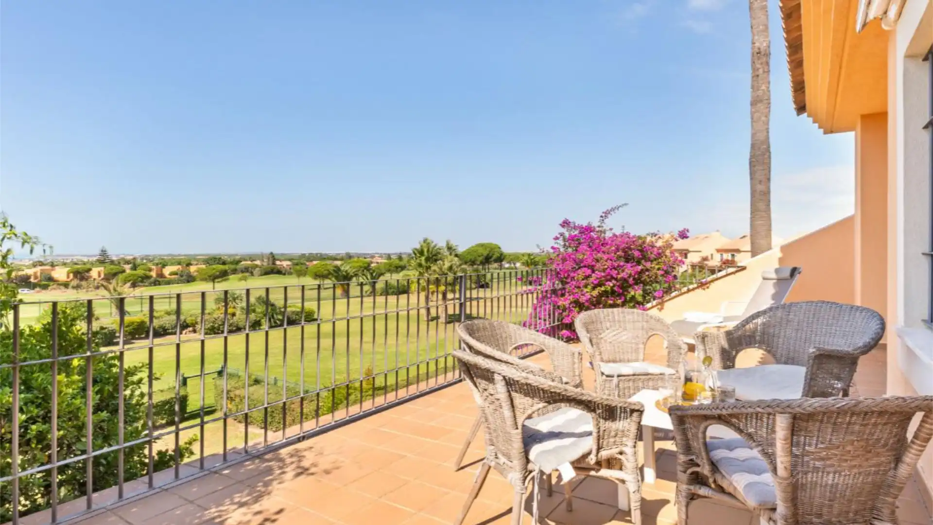 Casa adosada en  Calle Teodosio 12 - Foto 40