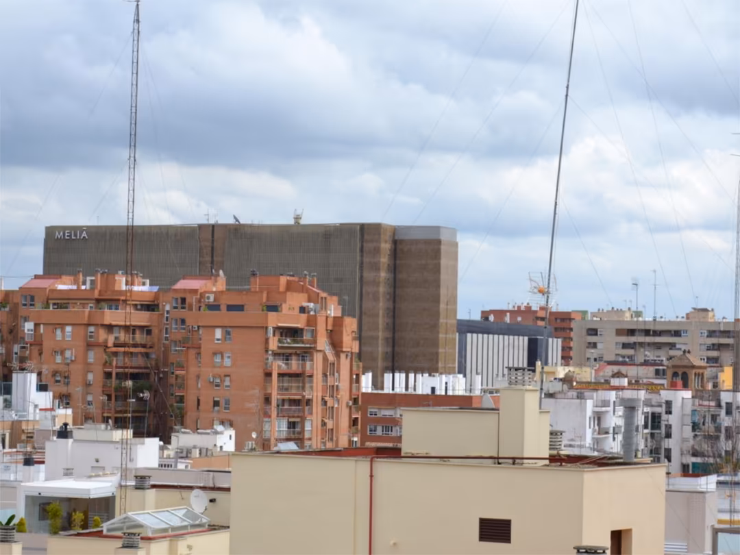 Piso en  Calle Diego Angulo Íñiguez 9