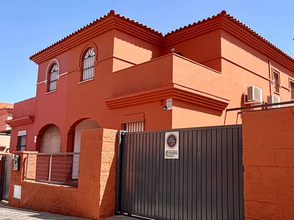 Chalet pareado en Calle Emilio Muñoz, 19, Zona Colegio Europa, Zona Colegio Europa - Foto 2