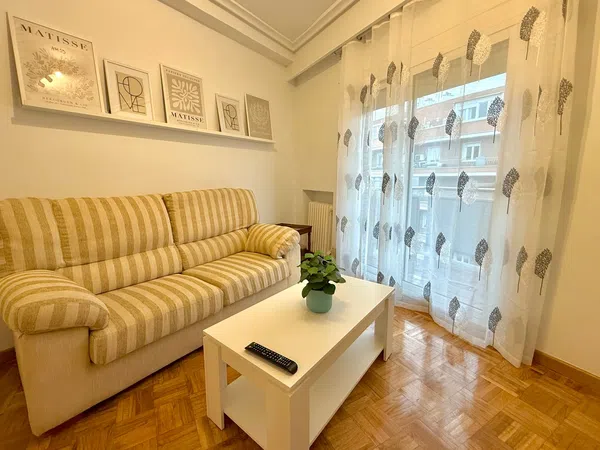 Piso en calle del Cardenal Silíceo, 25