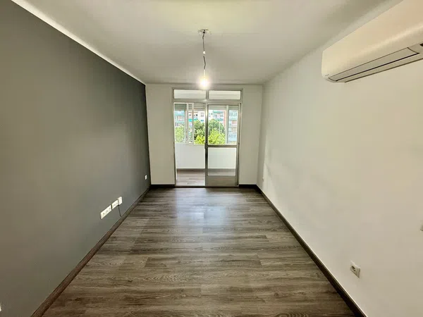 Piso en avenida del Marqués de Corbera, 8 - Foto 5