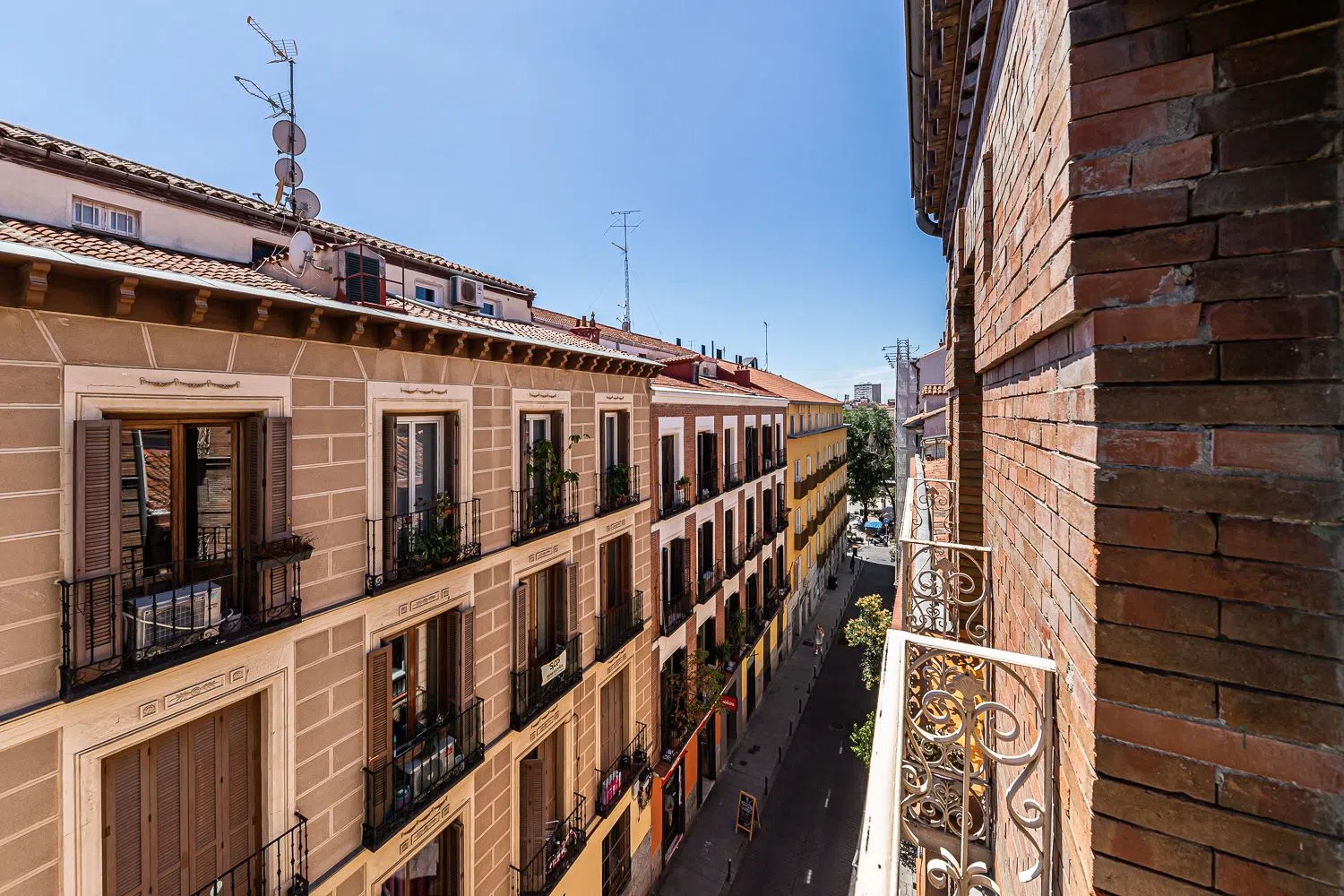 Estudio en calle de Velarde, 18 - Foto 2