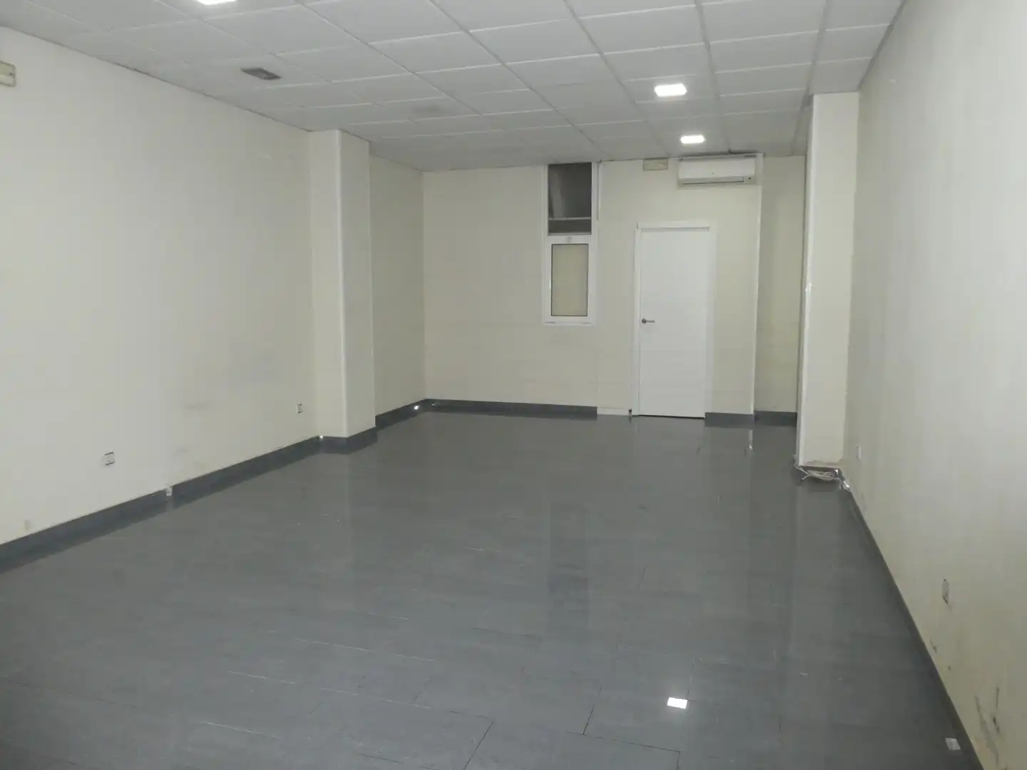 Local comercial en Santa Coloma de Gramenet - Foto 3