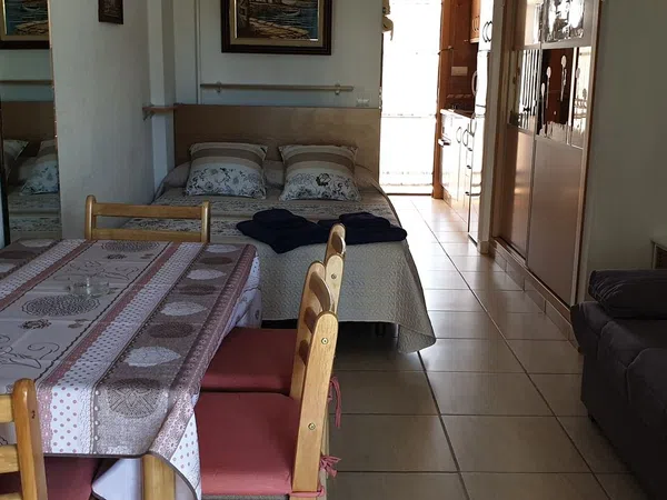 Estudio en avenida de la Marina Baixa, 13