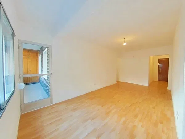 Piso en Reyes Católicos