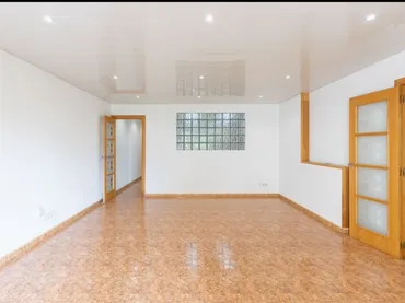 Piso en  Carrer de la Seu d'Urgell 51 - Foto 4