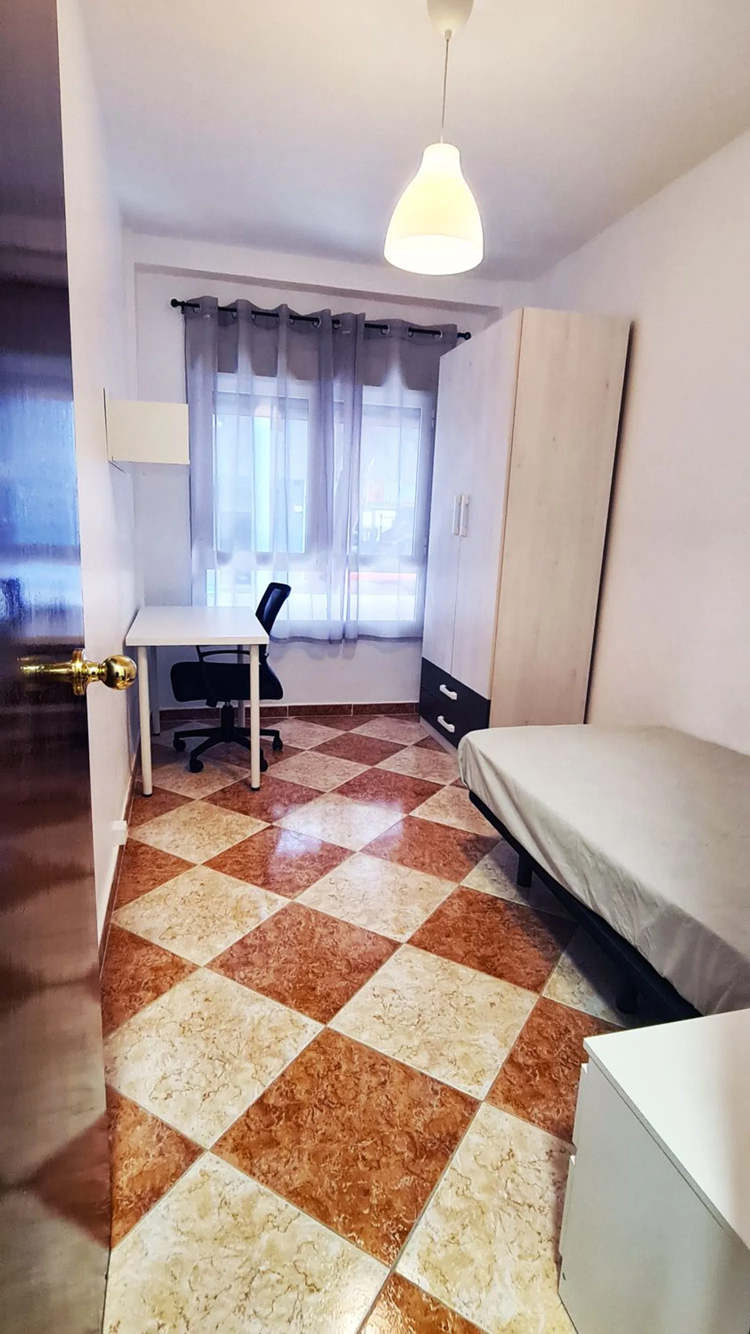 Piso en calle Pintor Sorolla, 6 n - Foto 5