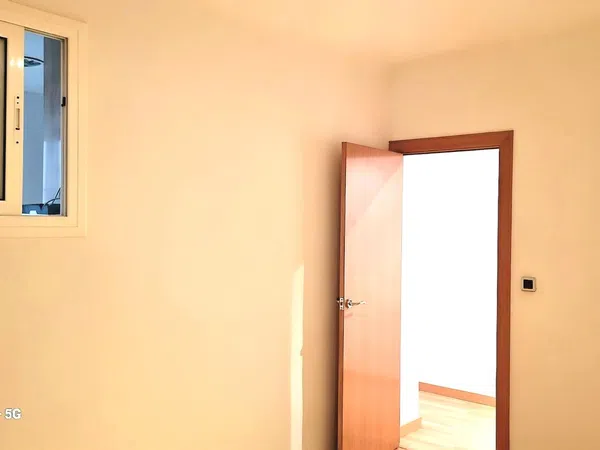 Piso en calle de la Independència, 144 - Foto 4